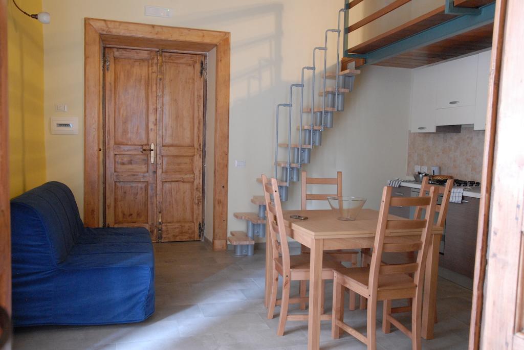 La Fontana Di Rua Catalana Apartment Naples Room photo