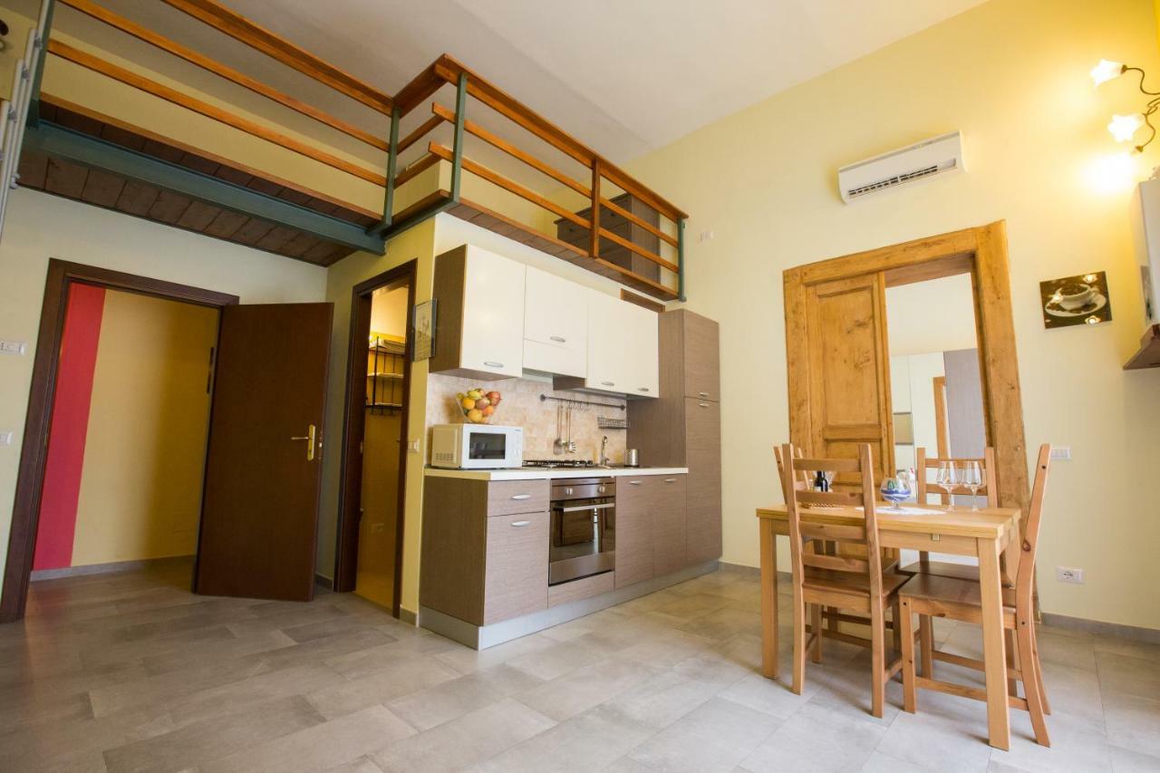 La Fontana Di Rua Catalana Apartment Naples Exterior photo